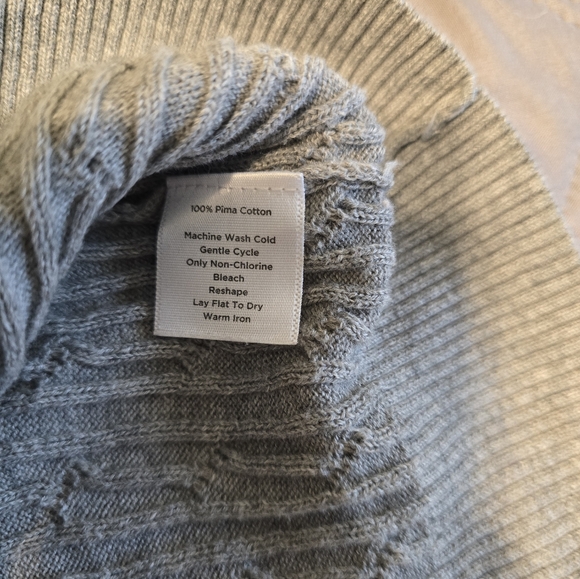 Talbots 100% Pima cotton turtleneck sweater. - Picture 4 of 5